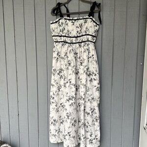 NWT Floral Maxi Dress Size L Forever 22